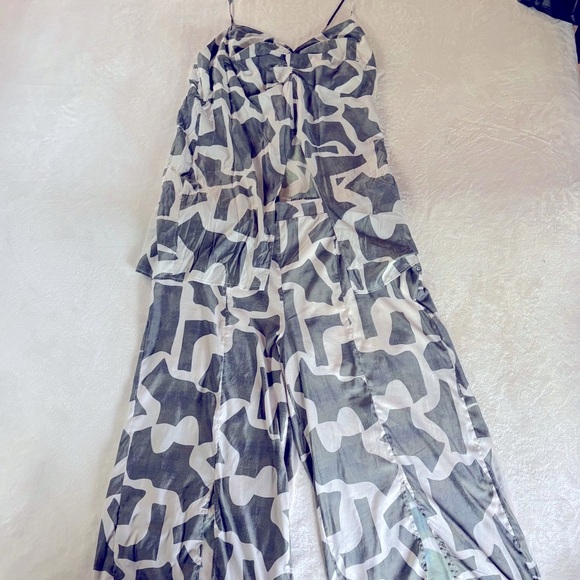 Eloquii Pants - Eloquii Gray and White Matching Top and Wide-Leg Design Pant